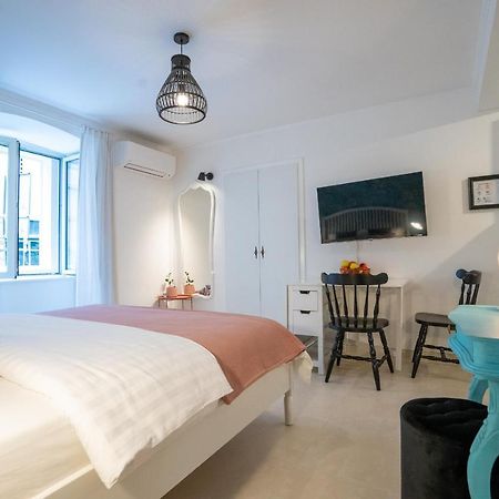 Vincent Studio Apartment Rijeka Bagian luar foto