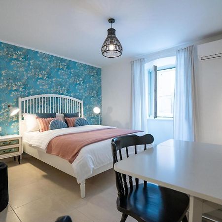 Vincent Studio Apartment Rijeka Bagian luar foto